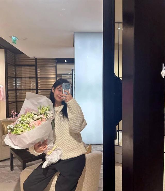 jennie|Jennie在巴黎与G-Dragon重聚