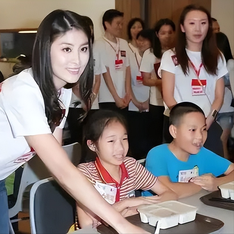 陈慧琳:香港最后一位天后,41岁痛失双胞胎女儿,抱憾终生