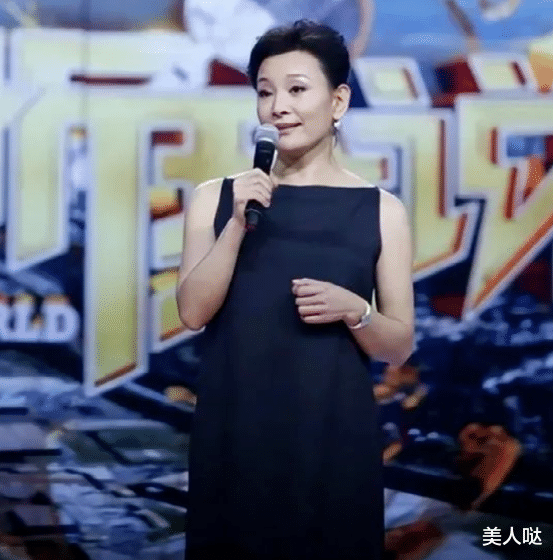 65岁张瑜和61岁陈冲曾经美如画，如今仅4岁之差，一个风姿绰约，一个老态龙钟