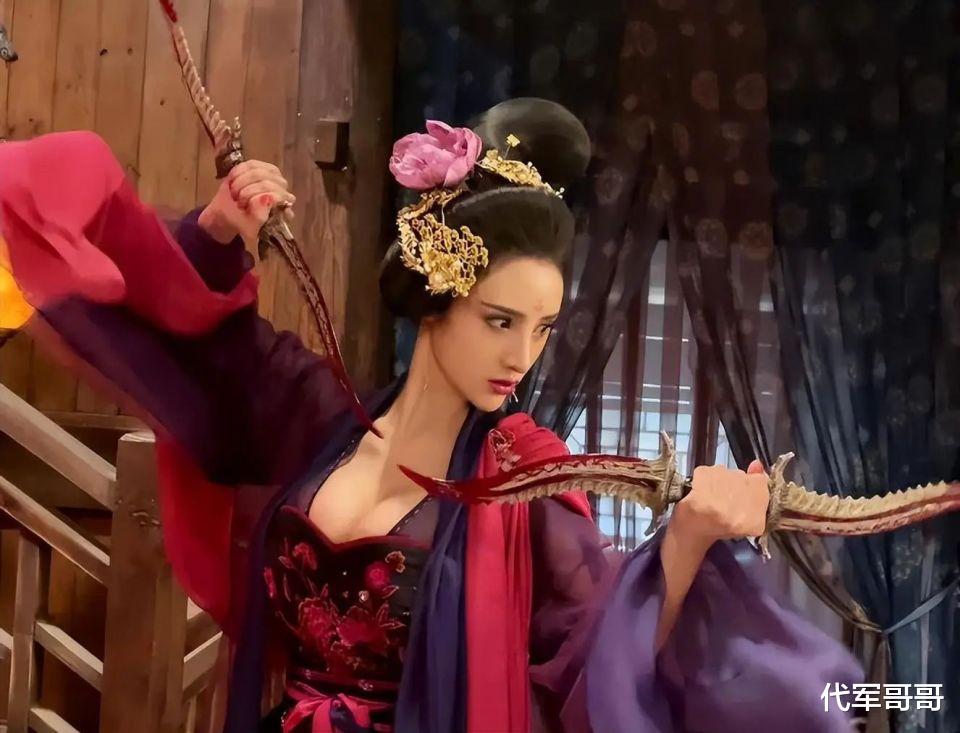 被张纪中盯着看的美女吴春怡,到底是什么来头?