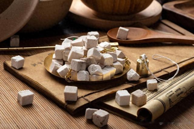 湿气重的背后是脾虚，一个中成药，把湿气散尽，痰浊就不见了