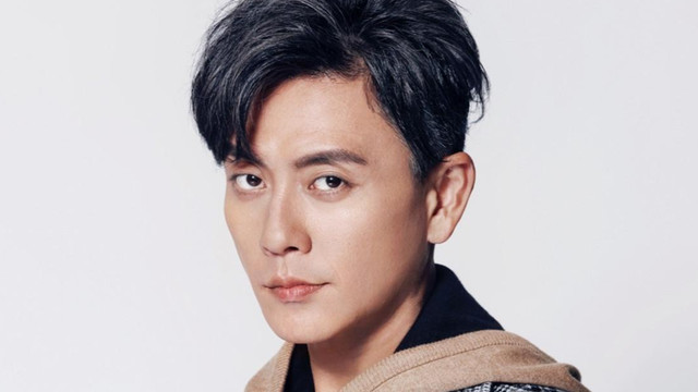 42岁黄宗泽被曝结婚生子，老婆是女星万籽麟，网友纷纷祝福