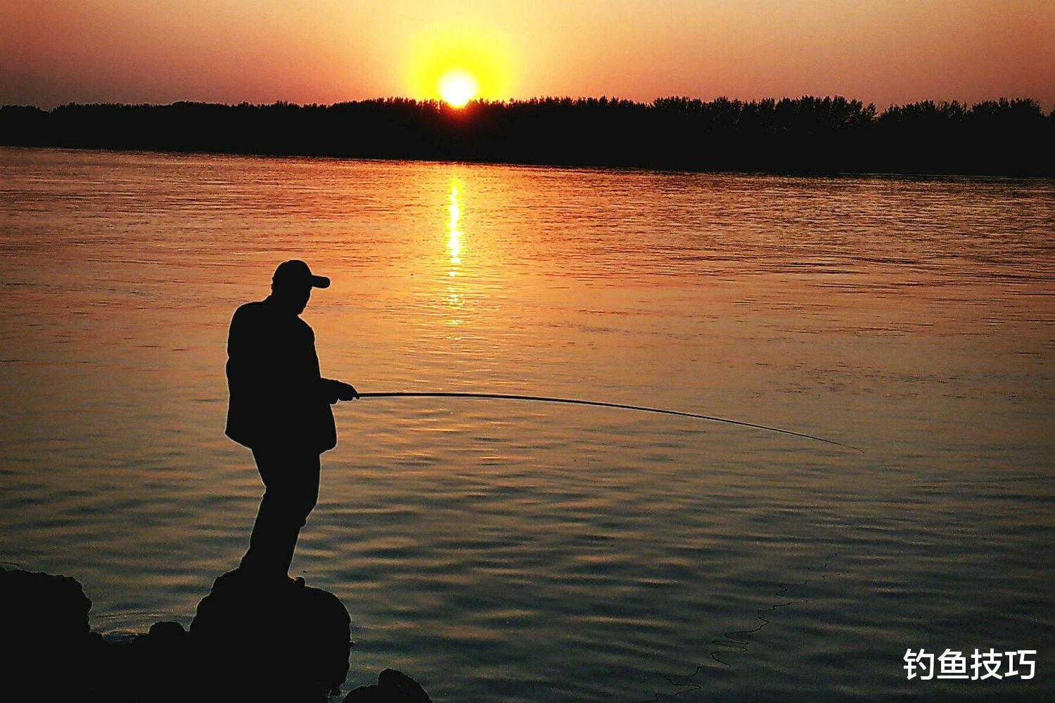 |春天钓鱼的3个好时机,鱼口好又多,钓到手发软