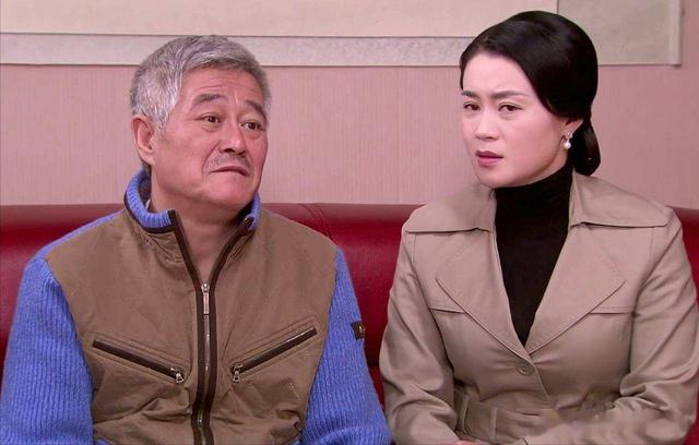 关婷娜|赵本山女徒弟关婷娜疑遭遇情伤,直播称我爱的人不娶我,终生不嫁