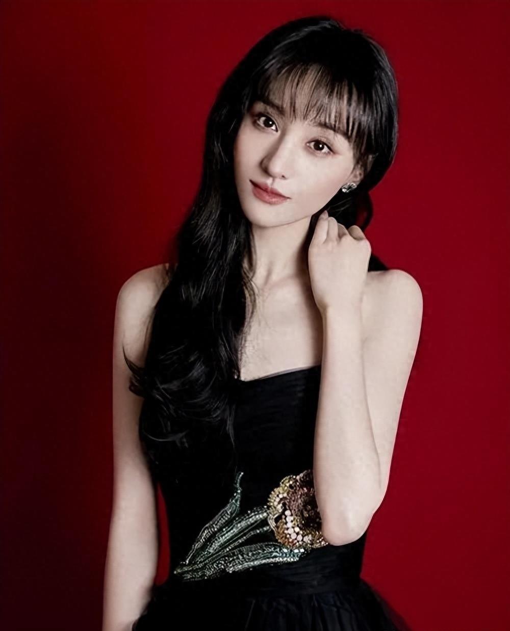 有种“整容”叫郑爽退圈:被封杀两年后,再次出现,她发胖秃头