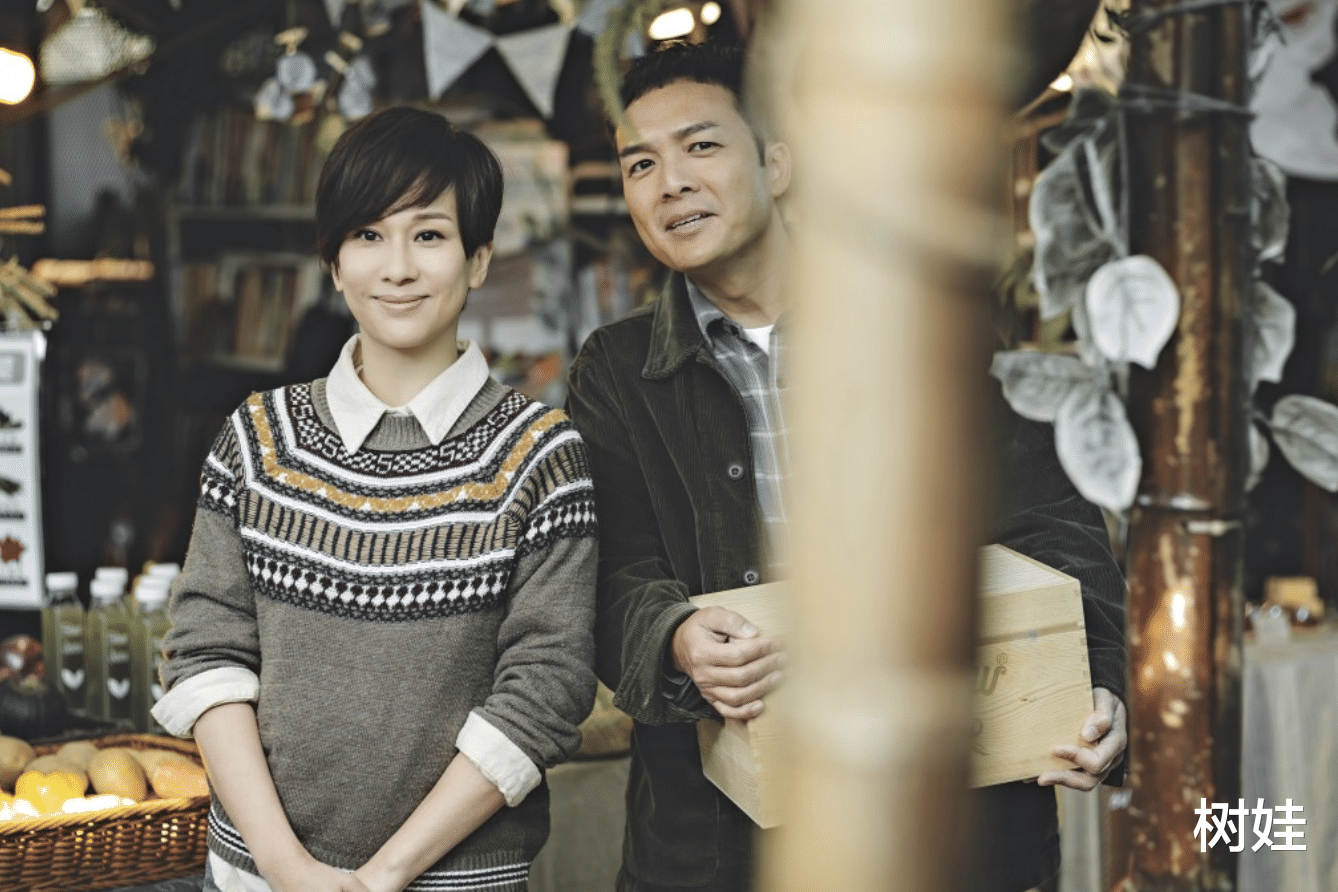 文颂娴时隔17年亮相TVB，短发造型爽朗大方，称女儿已长大可复出