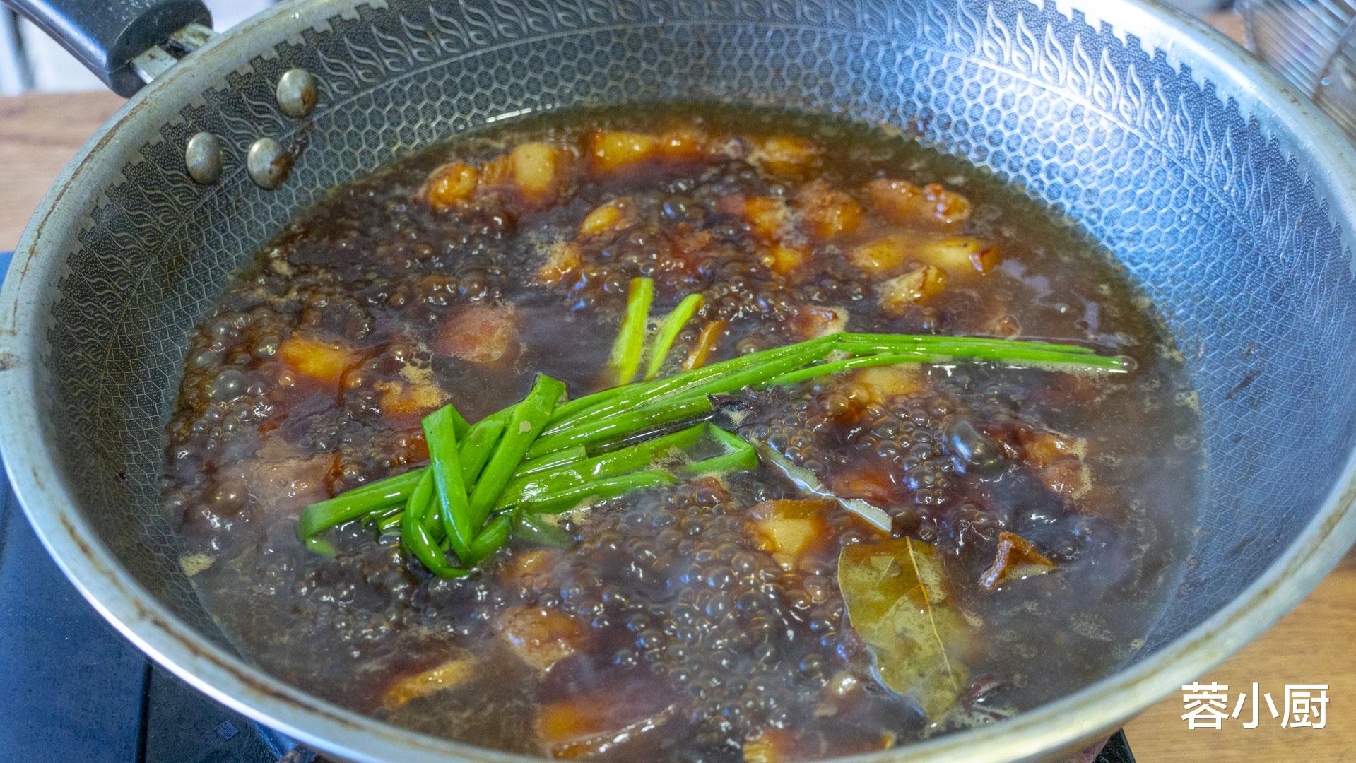 馒头|步入中老年，少吃米饭和馒头，多吃这4样，腿脚有劲，比保健品强