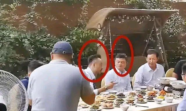 |马云与汪涵聚餐发福变胖,汪涵喝酒陪笑被指卑微