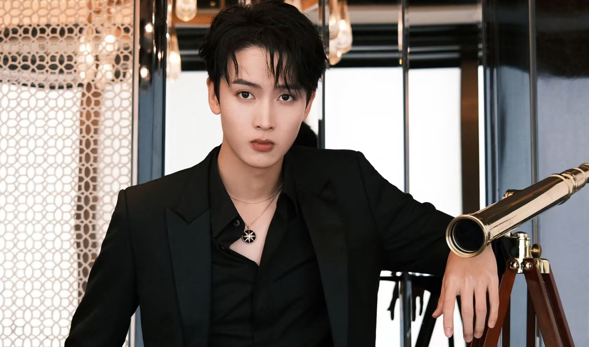 白鹿再启现偶,被爆与赵又廷、陈宥维合作,角色人设不输江君