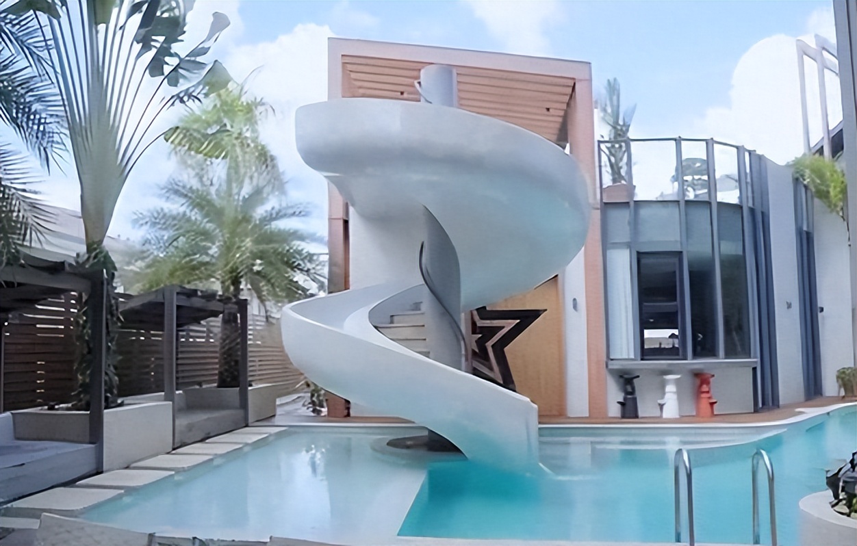 吴尊夫妇餐厅吃饭被偶遇,2人10个菜尽显奢侈,林丽莹身材发福