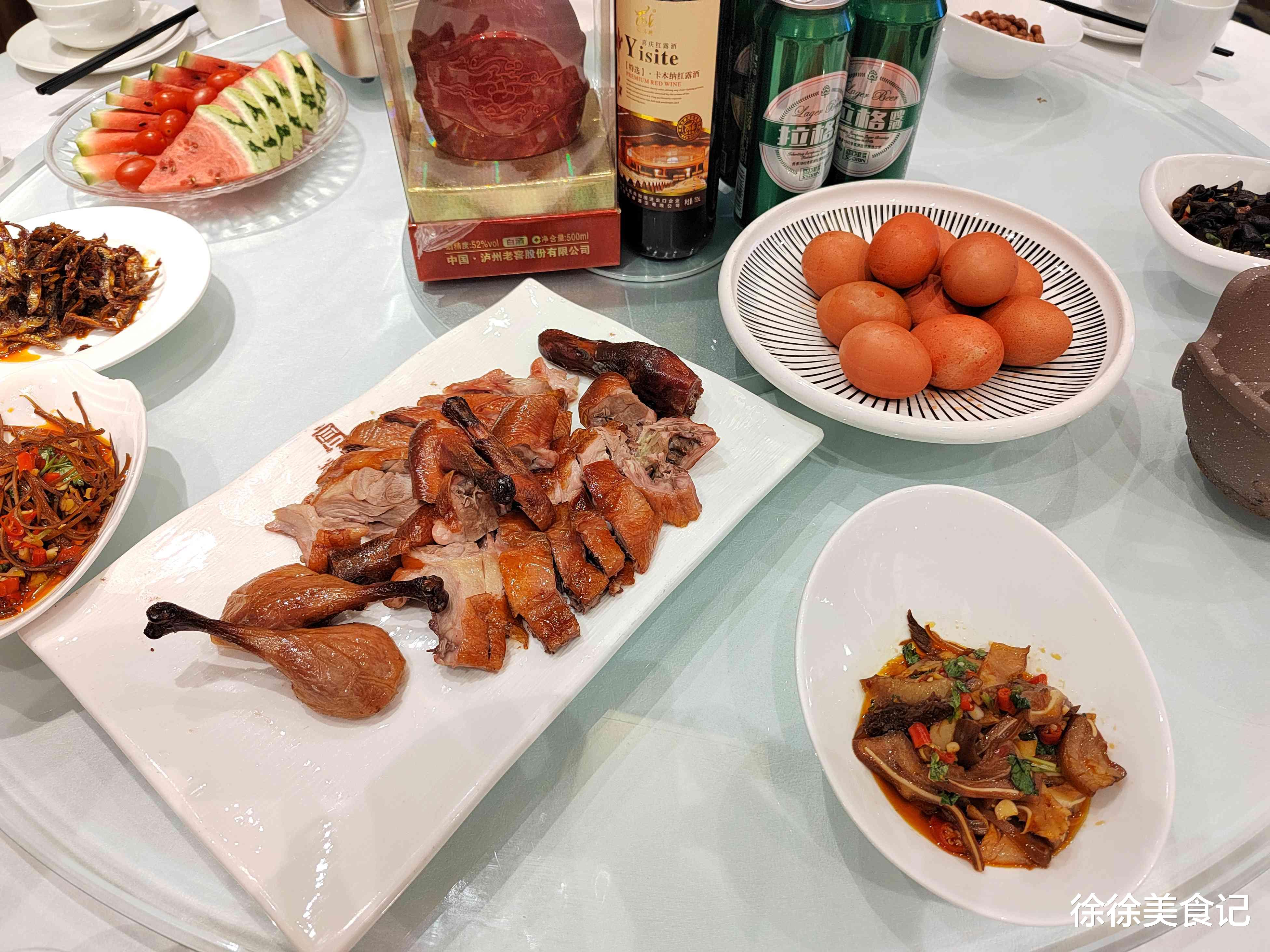 凉菜|领导家办满月酒，北方小伙豪气随礼600，上桌后傻眼了：这咋吃？
