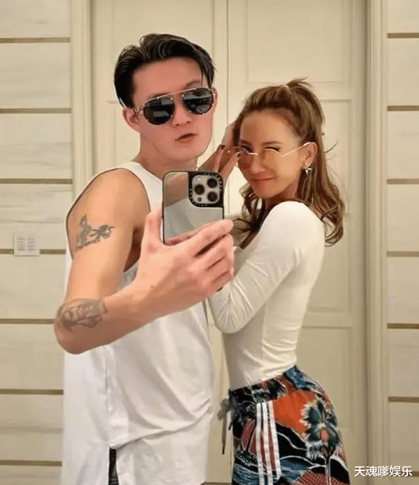 李玟生前最后状态曝光,妆容精致精神佳与母互动,身材暴瘦成纸片