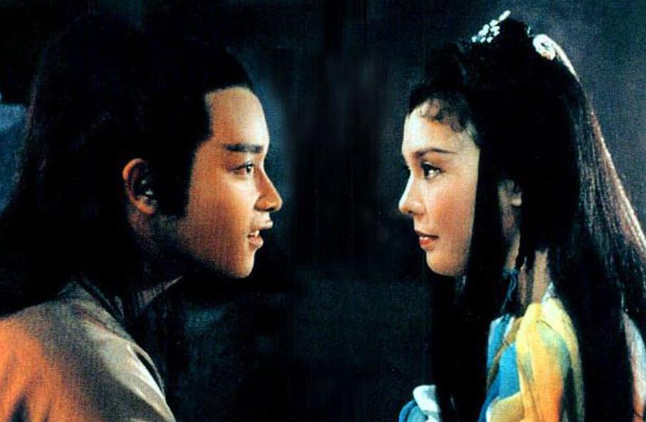 看到周海媚的结局,突然理解了开着电视睡觉的刘雪华