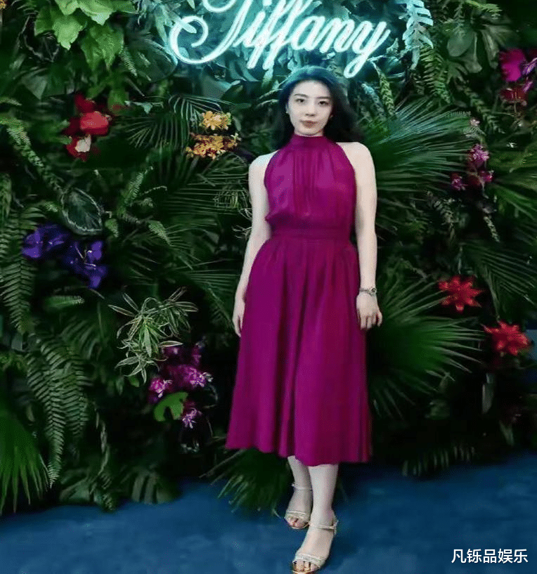 结局!曝董小姐主动离职,男友不惧绯闻带她创业,胡总成最大输家