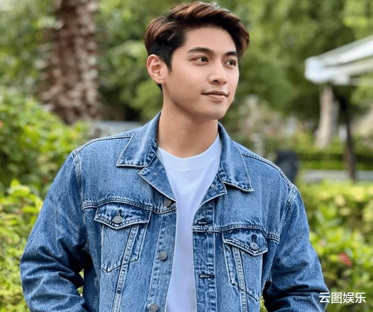 古力娜扎|26岁男星疑公开与富婆恋情！曾被女方前任暴打，面部受伤缝10针