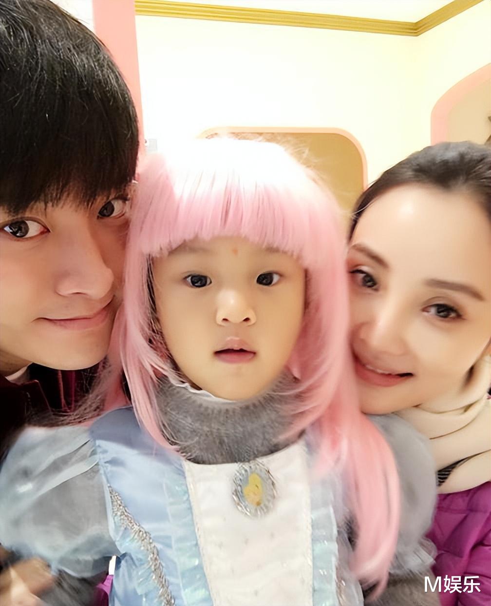 时隔6年,贾乃亮和李小璐公开同框!网友:为了孩子,复婚吧