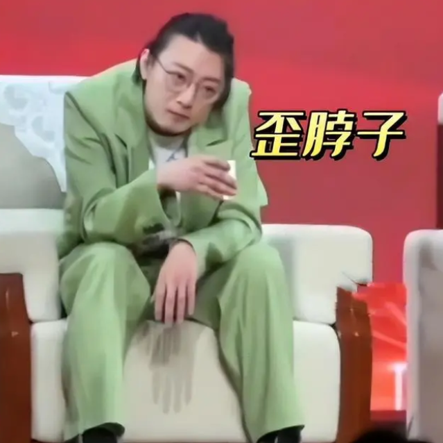 张颂文|同样是被路人拍,张颂文用实际行动给张杰谢娜上了一课!