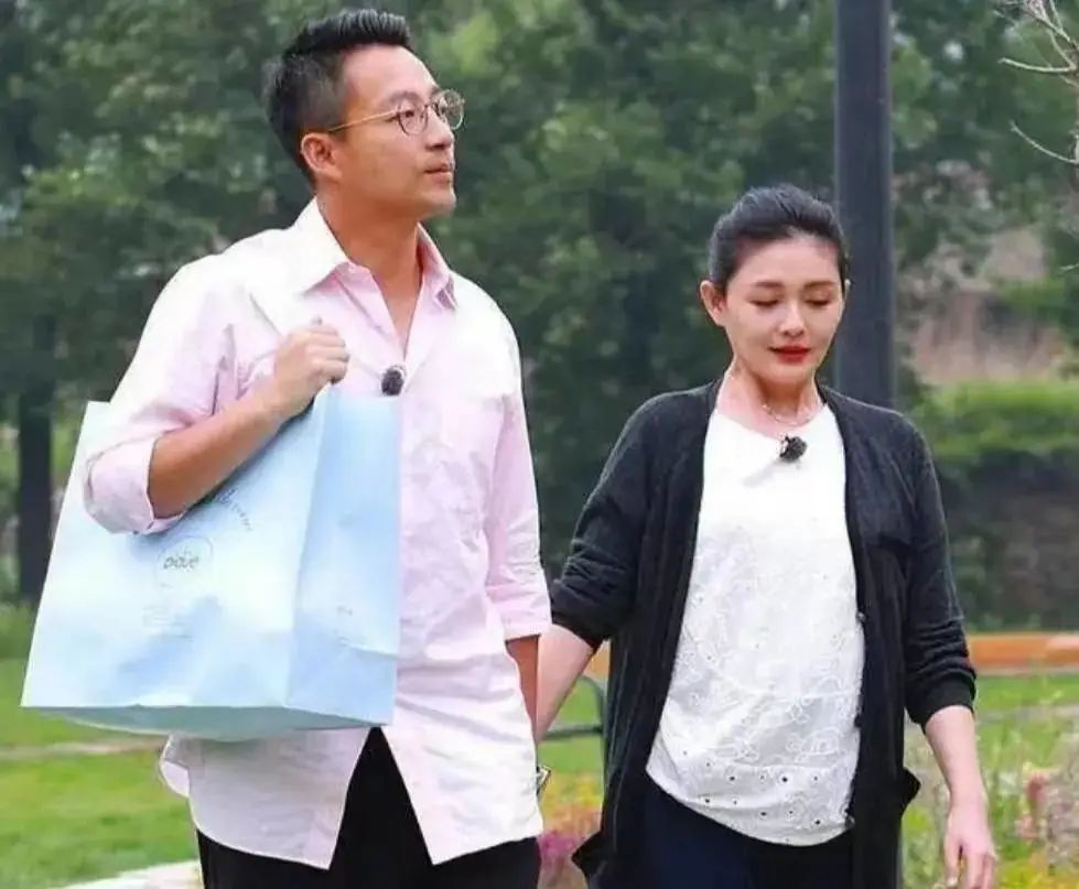 大S近况揭晓，顺利迎来三胎，具俊晔亲身现场选购尿布，三胎传闻尘埃落定？