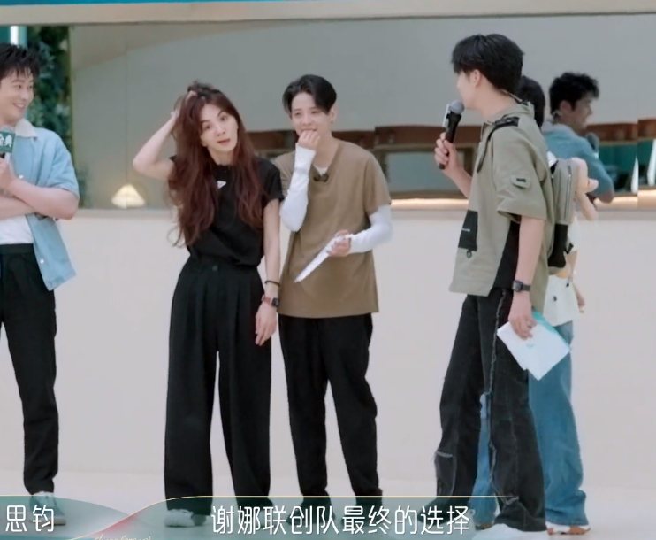 谢娜|谢娜挑战《她她她》,朱珠说的话充满语言艺术,陈嘉桦却一针见血