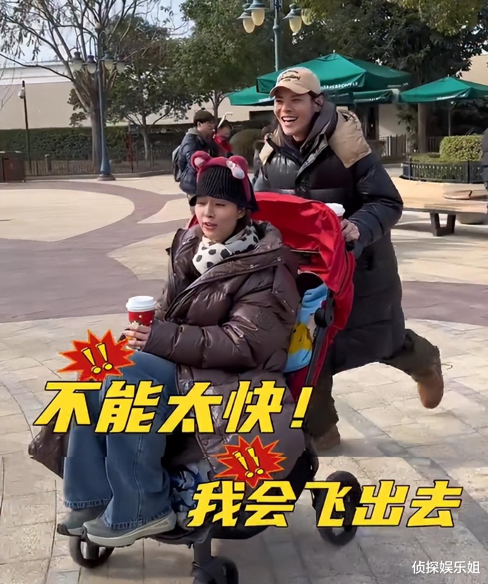 向佐用婴儿车推老婆孩子,甜喊郭碧婷“大女儿”,一家四口超幸福