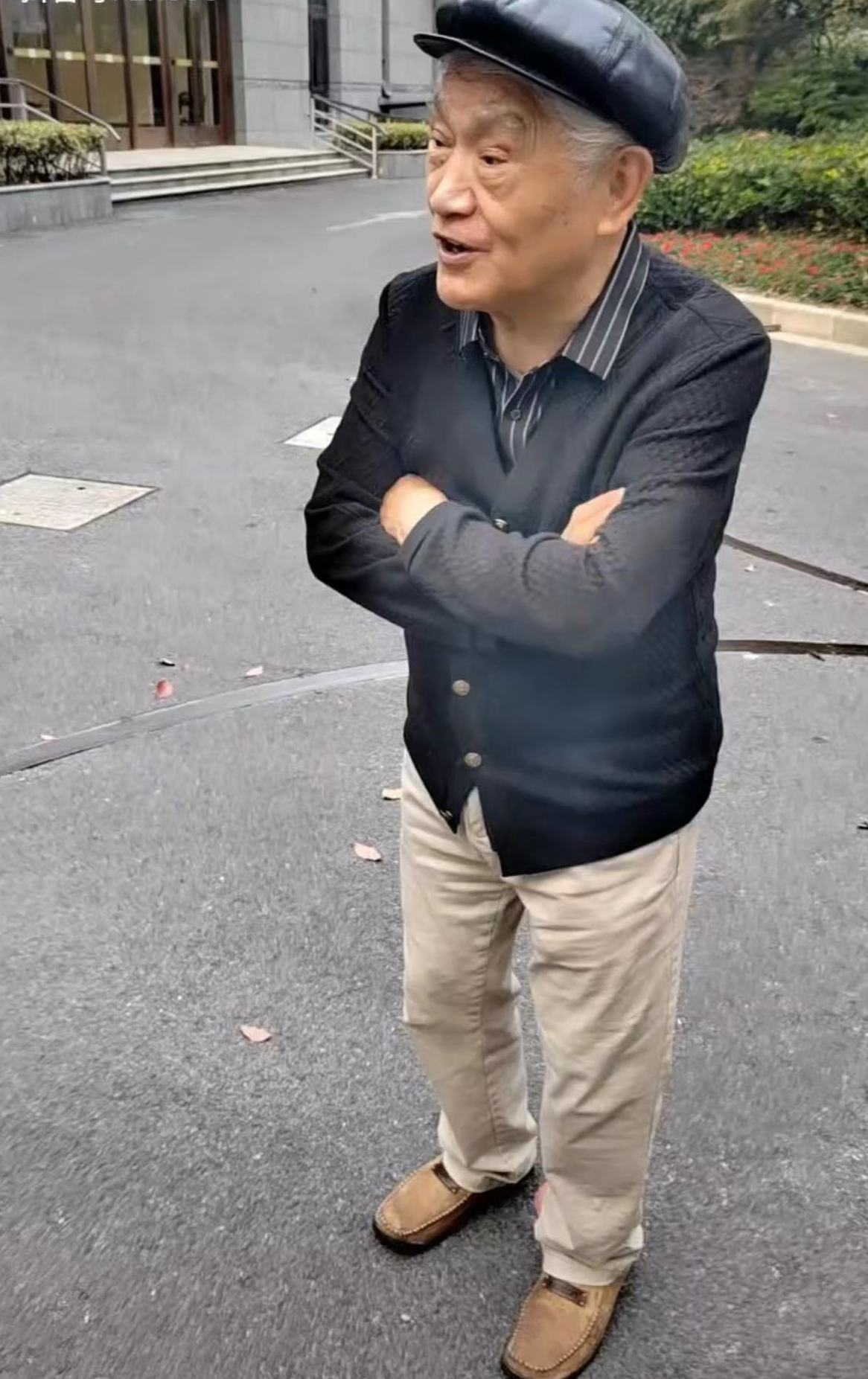 关牧村|69岁关牧村携丈夫住顶级养老院!最高需500万,专人照顾生活惬意