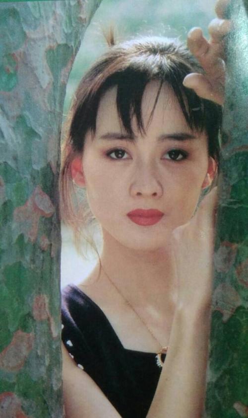 李琳：被导演前夫一巴掌扇到离婚！再婚嫁世界冠军后，如今这样了