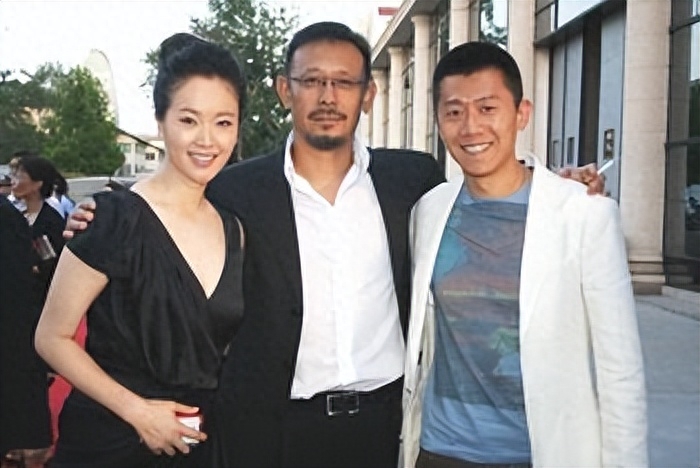 曾陪许家印KTV应酬 ，年薪高达900万，这3位美女真是攀上了高枝