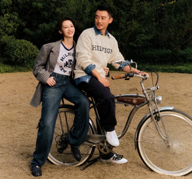 苗苗和郑恺被邀拍合照,苗苗高情商举动,衬托老公身高有178