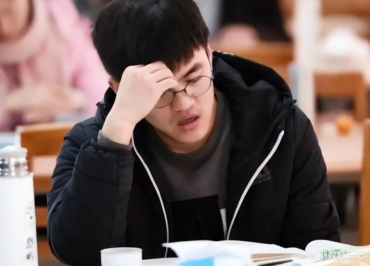 素素|研究生白读了?985研究生求职被拒,HR直言:我们只看第一学历