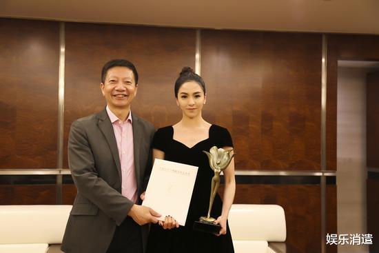 鳄鱼|唐诗逸再获白玉兰奖二次提名:感谢所有支持她的人