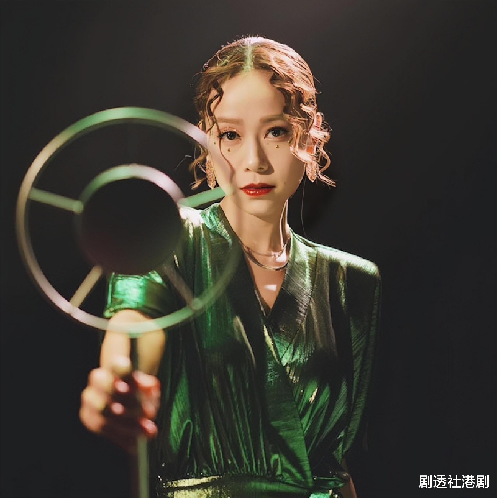 TVB|TVB前知名女星高调复出！花百万全款买车位，4年不工作依旧富贵