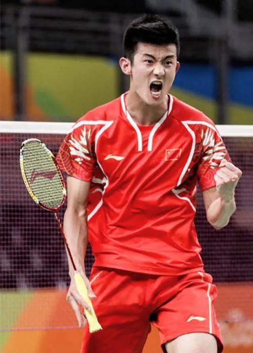 张玉霞能狠下心来,父亲谌华却是狠不下心,他直接对着妻子喊道:"你怎么