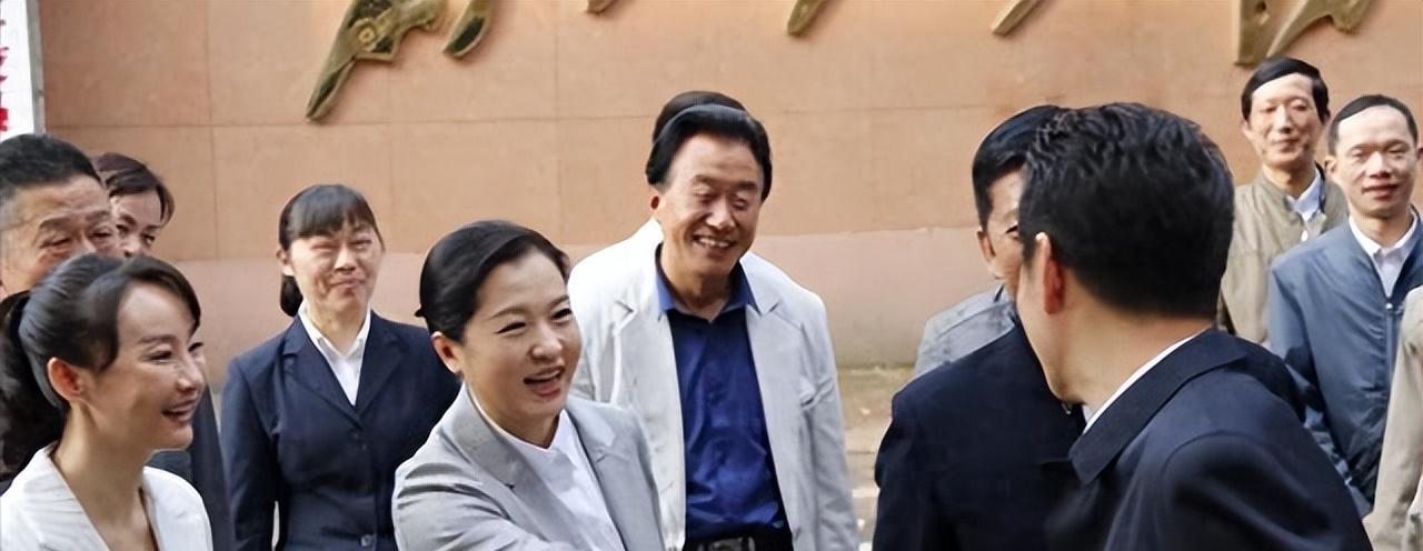 演员魏小军:40岁走红,45岁“消失”,如今新身份露面惊艳众人