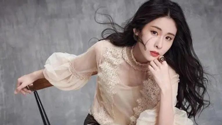 华晨宇真实身份曝光，张碧晨无名无分也要生孩子的原因找到了