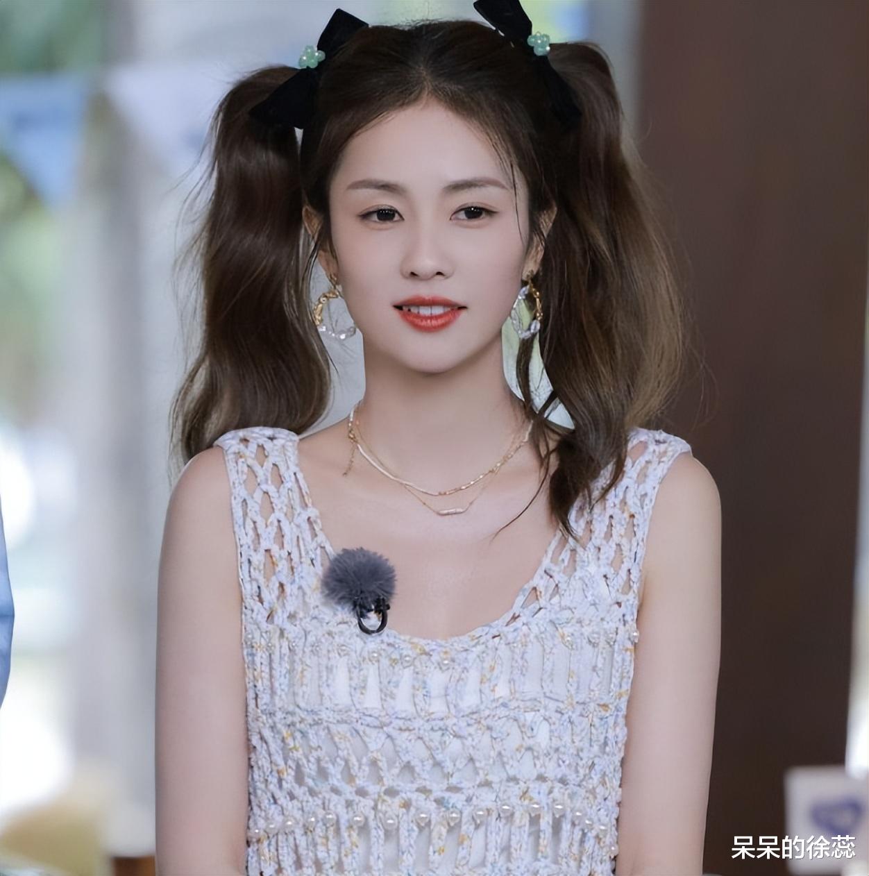 白鹿|拿下品牌代言人,晋升跑男一姐,白鹿状态绝佳,网友:命真好