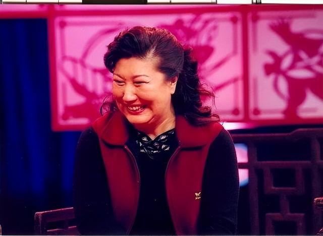 高秀敏|回溯赵本山、高秀敏的恩怨始末，称霸春晚的黄金搭档为何走向决裂