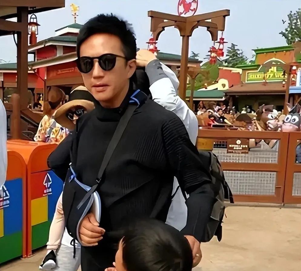 张杰居然是这样的爸爸,3个女儿近况曝光!