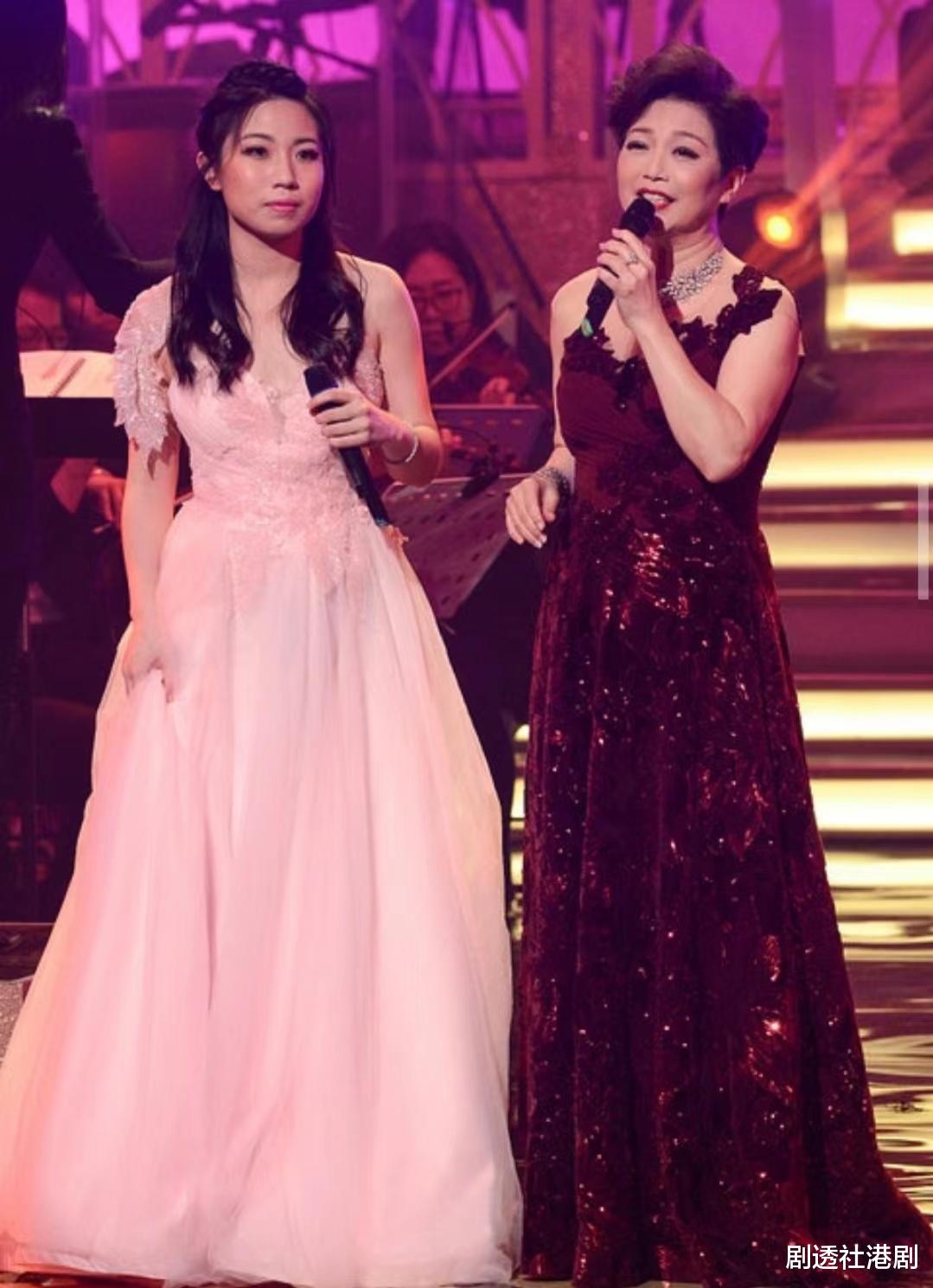 近照曝光！知名港星女儿获赞气质超好，曾从小被批长得丑而感难过