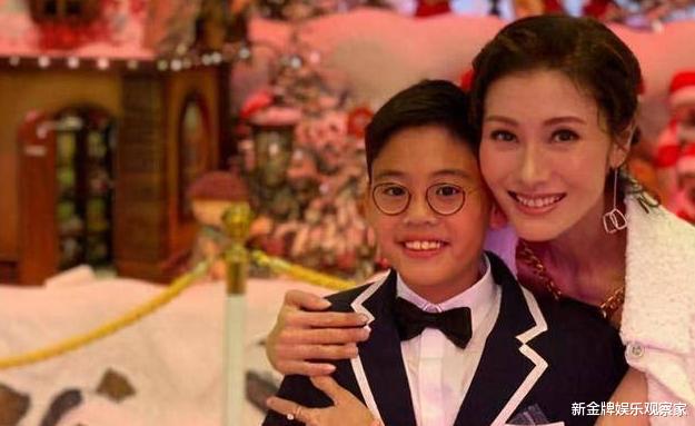 李嘉欣|懒理刘銮雄内涵，52岁李嘉欣带娃坐直升机看日出，儿子颜值引热议