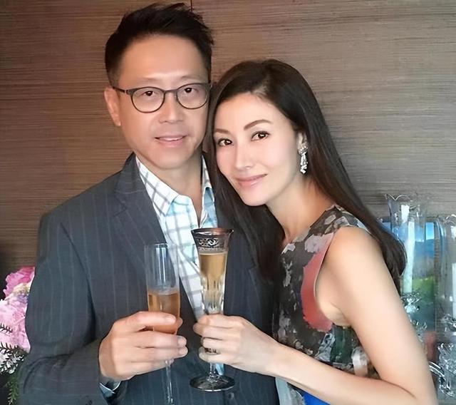 这一次，躺在重症监护室的李嘉欣，让我们明白了什么是“现世报”