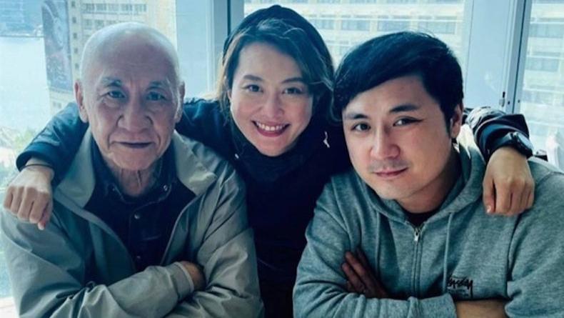 邓梓峰|黄霑女儿参加家族聚会，紧搂表姐夫李家鼎，邓梓峰3名子女罕露面