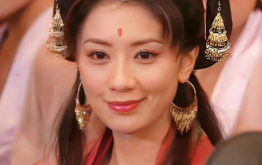 贾静雯|古装女神,嫁豪门却遭抛弃,41岁嫁给小鲜肉,今48岁状态如少女
