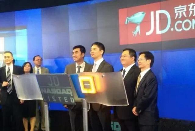 张俪|“奶茶妹妹”章泽天:这辈子做得最正确的决定就是原谅刘强东