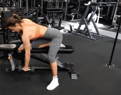 背部塑形让人显瘦显年轻,如何锻炼背部肌肉,塑造年轻体态