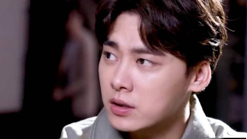 李易峰：从顶流到素人，与金晨的绯闻与真相