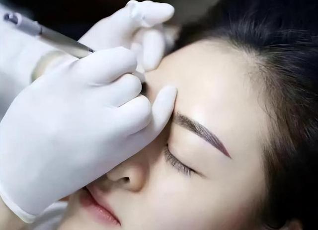 短发 建议女生别纹眉，内部人员透露，还好自己没纹眉
