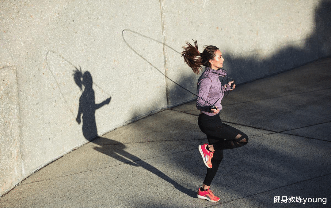 跳绳减肥效果那么好？究竟怎么跳，燃脂的效果才最佳？