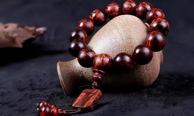 杨子|手里有这10种手串的都拿出来,咱来聊聊如何给它们打基础!