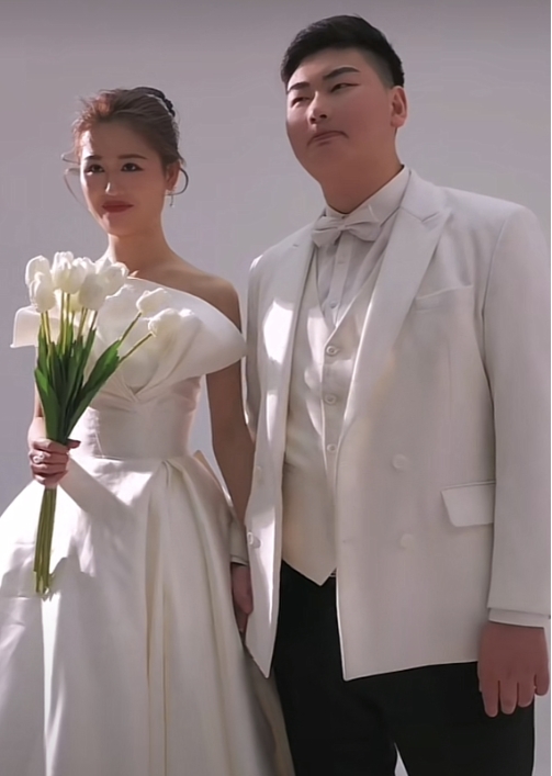 又离婚？陈萌深夜发文，抱怨朱小伟差劲，理由与陈亚男出奇一致