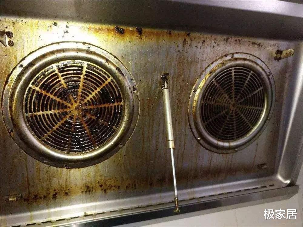 不管油烟有多脏,教你正确做法,污垢自己哗哗流,建议收藏